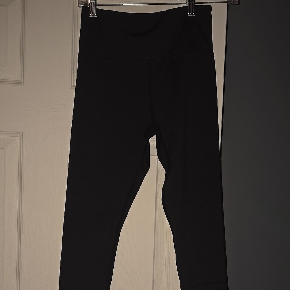 Black Capri Pants with Smooth Fabric